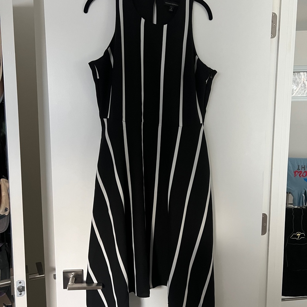 Banana Republic Black and White Midi Dress